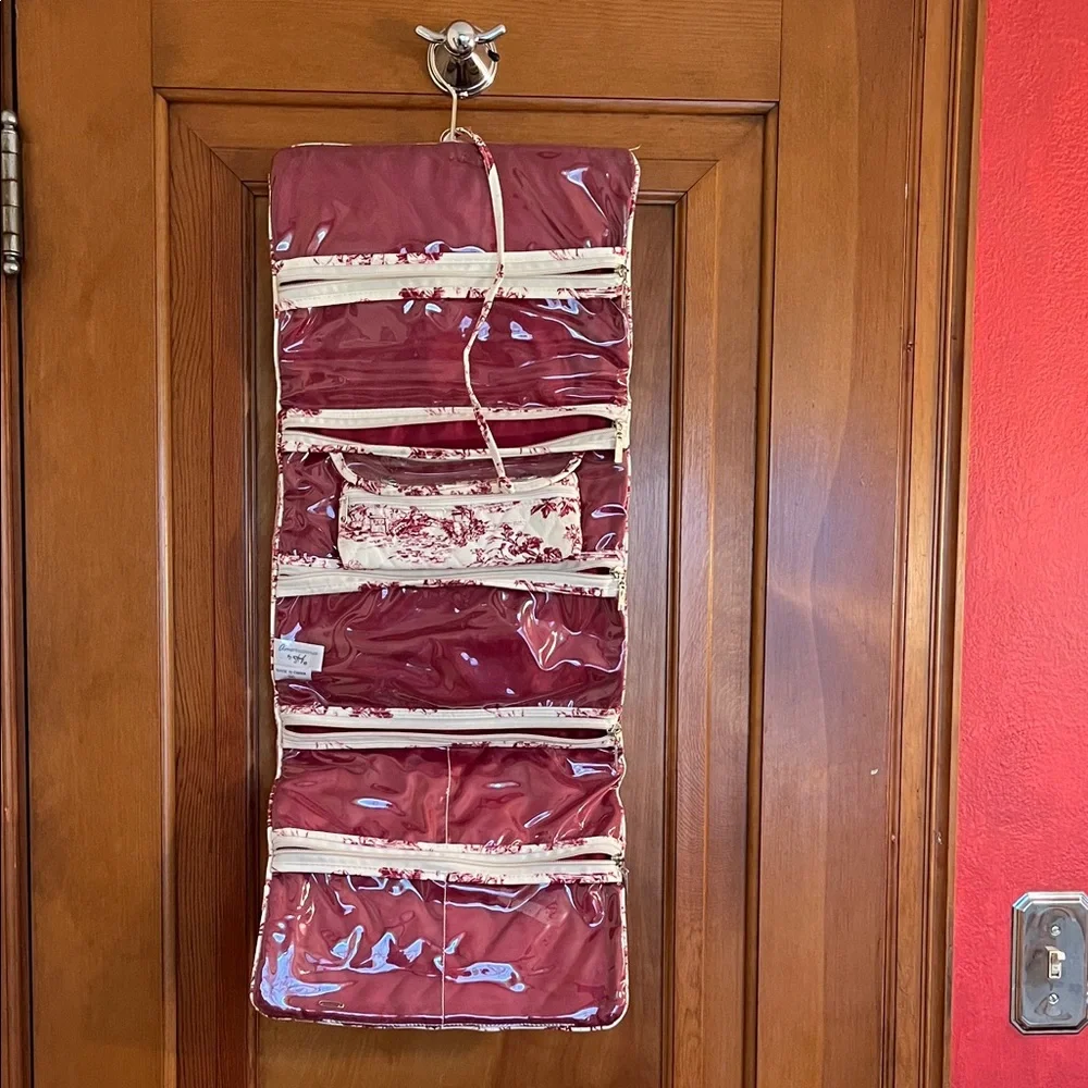 Sharif Americana Toile Red and Cream Quilted Travel Makeup Organizer